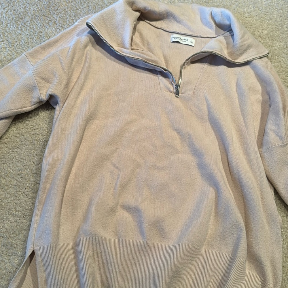 Abercrombie & Fitch Cream Sweater
